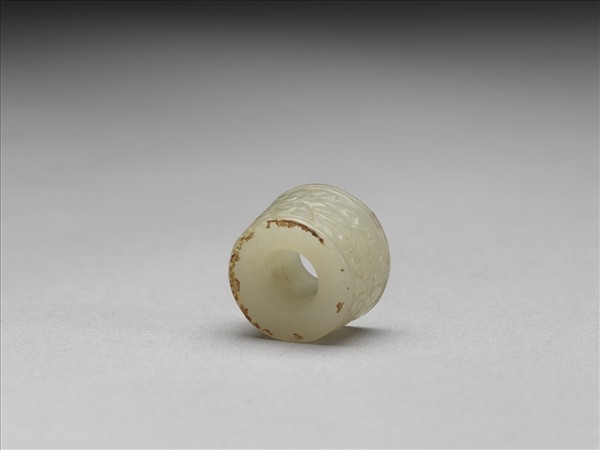 玉轉枝番蓮紋飾件