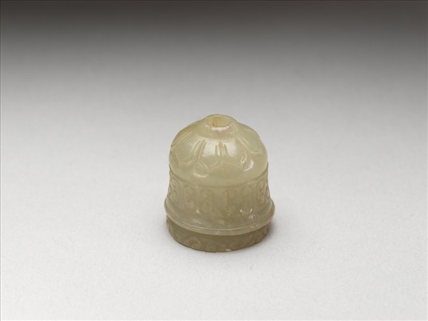玉鐘形雕花飾件