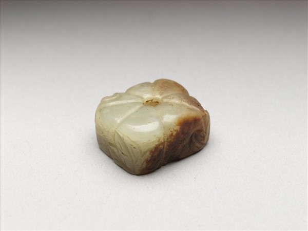 玉雕花飾件