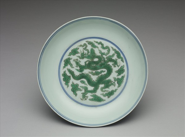 青花綠彩海獸紋盤