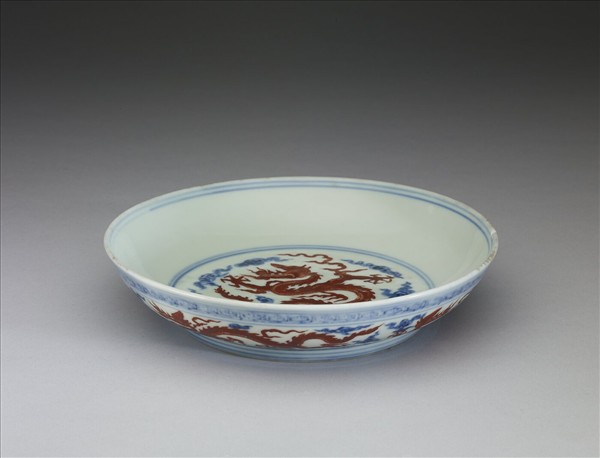 青花紅彩龍紋盤