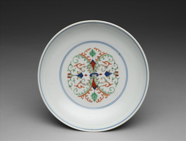 五彩花卉紋盤