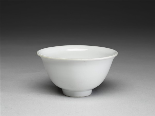 甜白釉碗