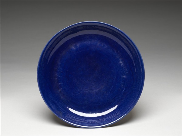 霽青釉暗花龍紋盤