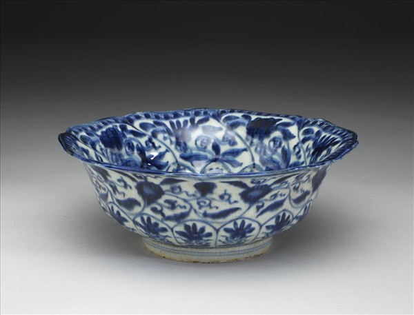 青花四季花卉紋花口碗