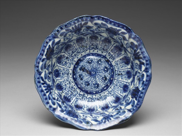 青花四季花卉紋花口碗