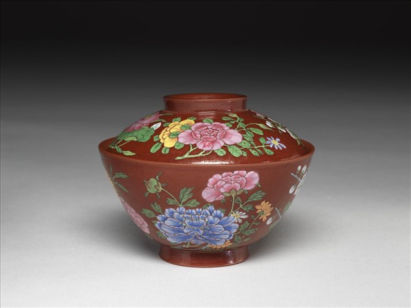 宜興胎畫琺瑯四季花卉蓋碗