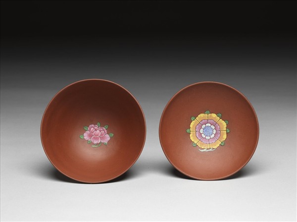 宜興胎畫琺瑯四季花卉蓋碗