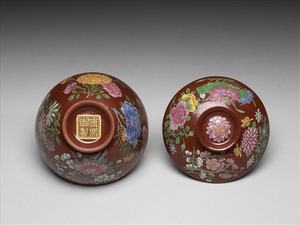 宜興胎畫琺瑯四季花卉蓋碗