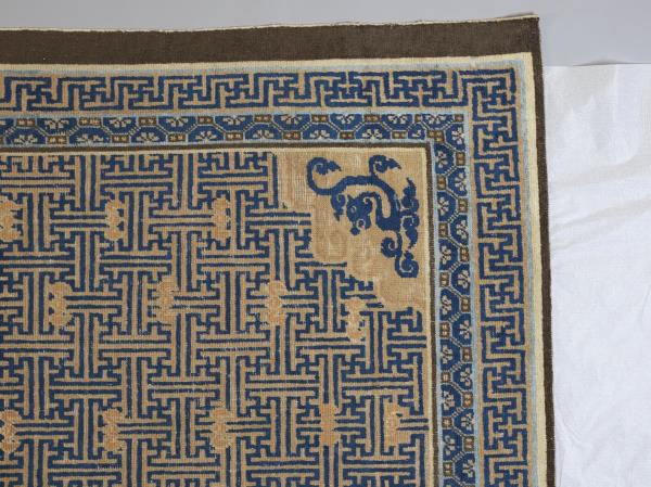 中國 萬福草龍紋地毯