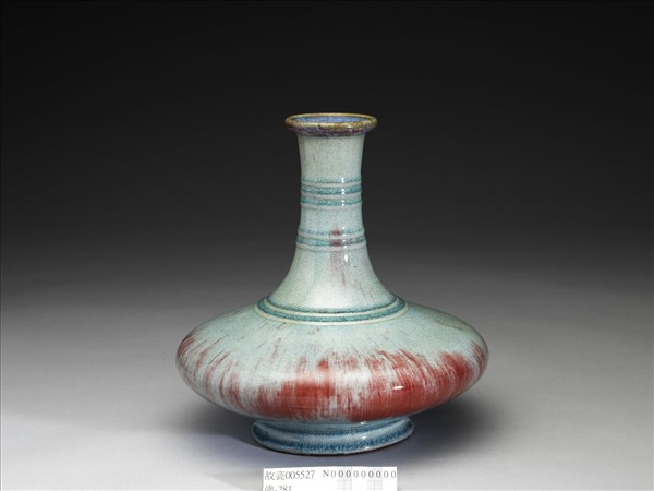 爐鈞釉弦紋瓶