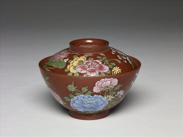 宜興胎畫琺瑯花卉蓋碗