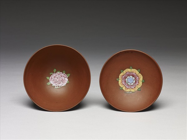 宜興胎畫琺瑯花卉蓋碗