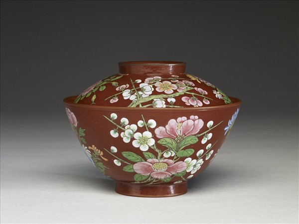 宜興胎畫琺瑯四季花卉蓋碗