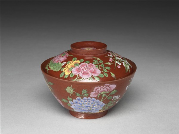 宜興胎畫琺瑯四季花卉蓋碗