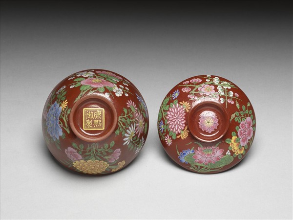 宜興胎畫琺瑯四季花卉蓋碗