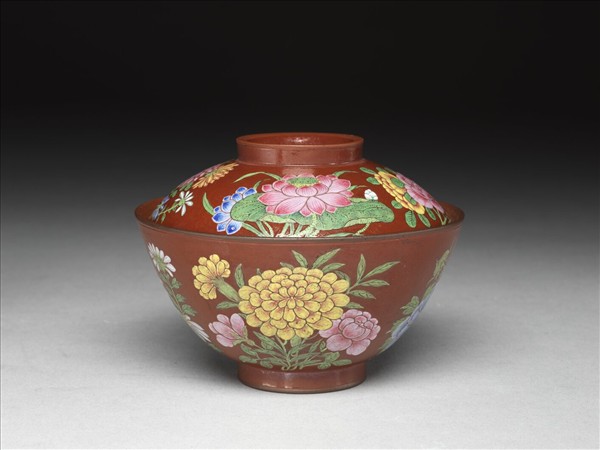 宜興胎畫琺瑯四季花卉蓋碗