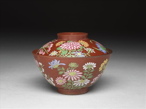 宜興胎畫琺瑯四季花卉蓋碗