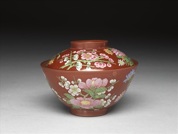 宜興胎畫琺瑯四季花卉蓋碗