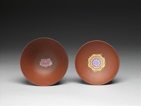 宜興胎畫琺瑯四季花卉蓋碗