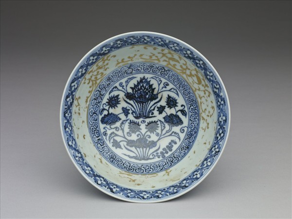 青花蓮塘紋金彩碗