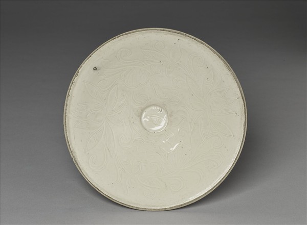 定窯 白瓷劃花蓮花紋碗