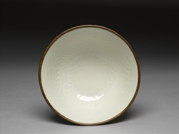 青白瓷印花鳳凰牡丹紋碗