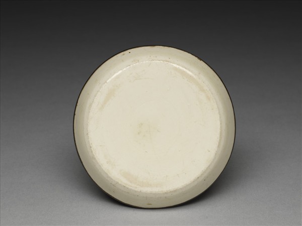 定窯 白瓷劃花蓮花紋碟