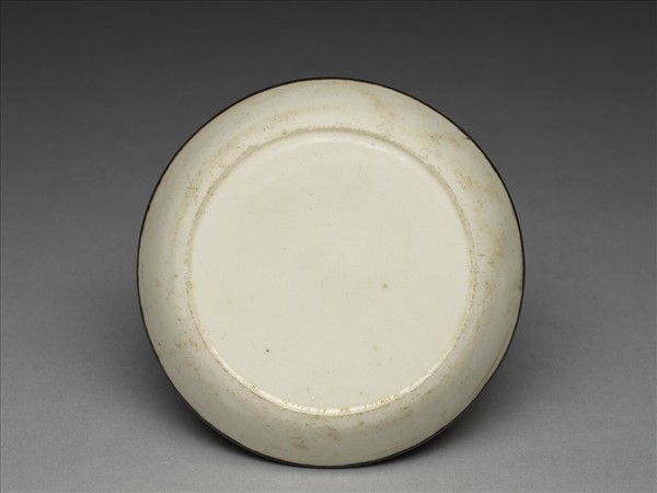 定窯 白瓷劃花蓮花紋碟