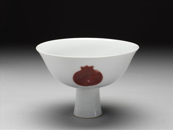 釉裡紅三果紋高足碗