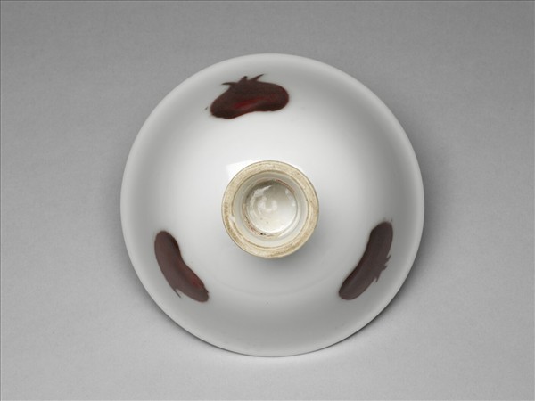 釉裡紅三果紋高足碗