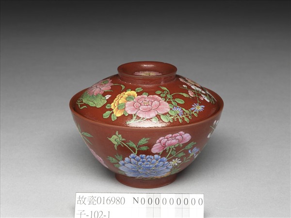 宜興胎畫琺瑯四季花卉蓋碗