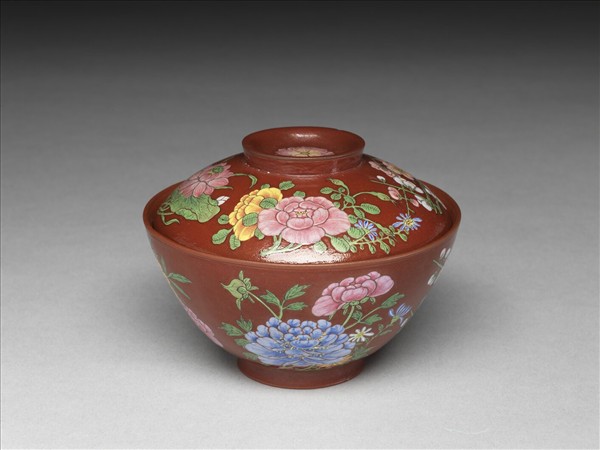 宜興胎畫琺瑯四季花卉蓋碗