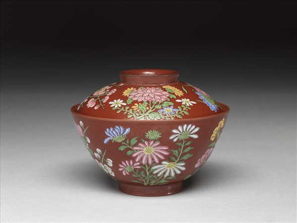 宜興胎畫琺瑯四季花卉蓋碗