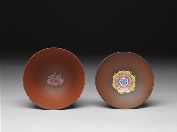 宜興胎畫琺瑯四季花卉蓋碗