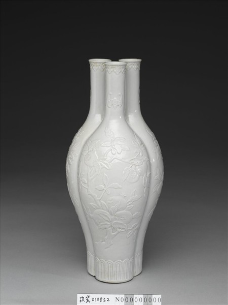 白瓷三多紋三連瓶