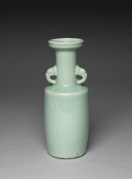 冬青釉獸耳盤口瓶