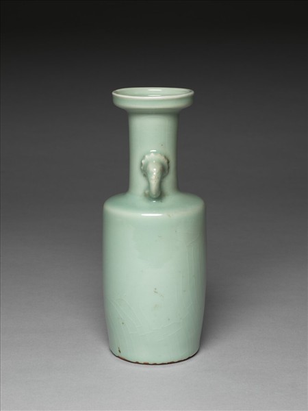 冬青釉獸耳盤口瓶