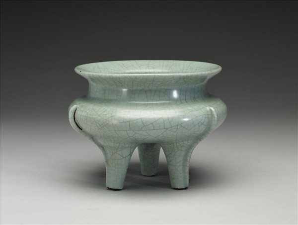 仿官釉三足鬲式爐