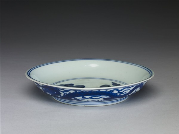 青花雙龍戲珠紋盤