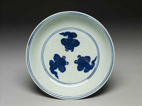 青花雙龍戲珠紋盤
