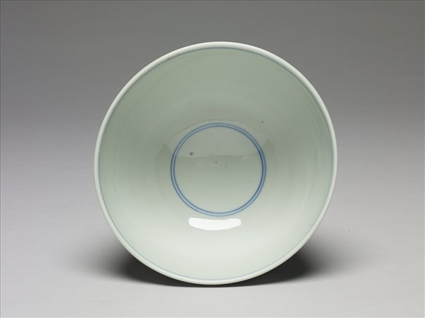 白地綠彩雙龍紋碗