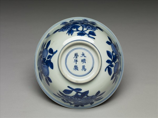 青花花果梵文碗