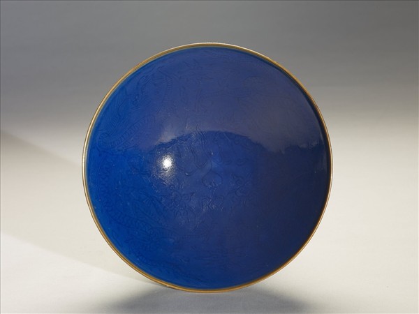 霽青釉雙龍紋碗