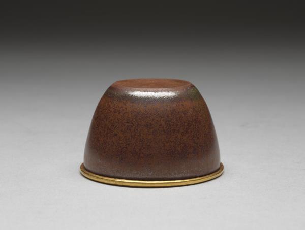 紫砂胎紫金釉套杯