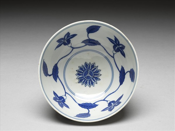 青花花卉紋碗