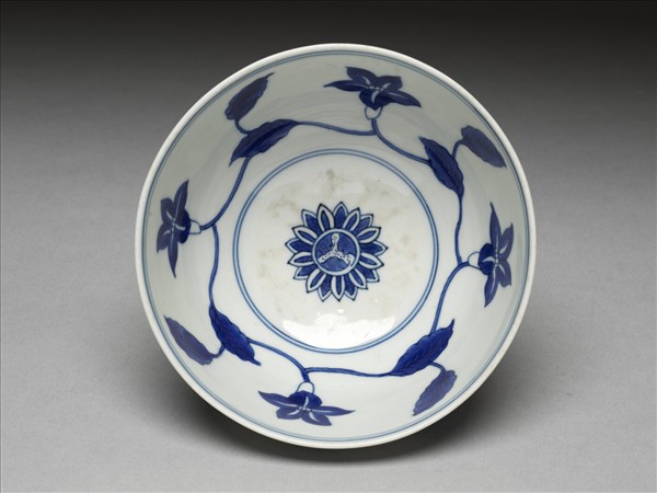 青花花卉紋碗