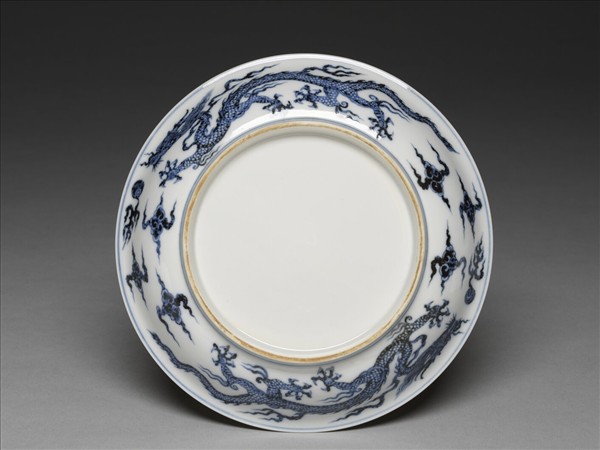 青花雙龍戲珠紋盤