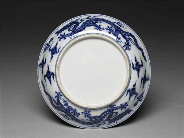 青花雙龍戲珠紋盤