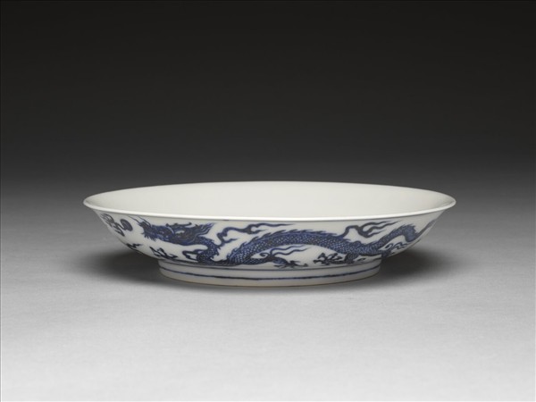 青花雙龍戲珠紋盤